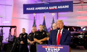 Trump, Vance Pledge to Reduce Crime, ‘Re-Fund Police’