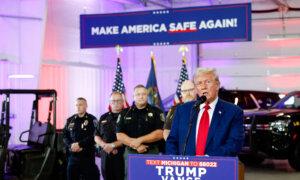 Trump, Vance Pledge to Reduce Crime, âRe-Fund Policeâ
