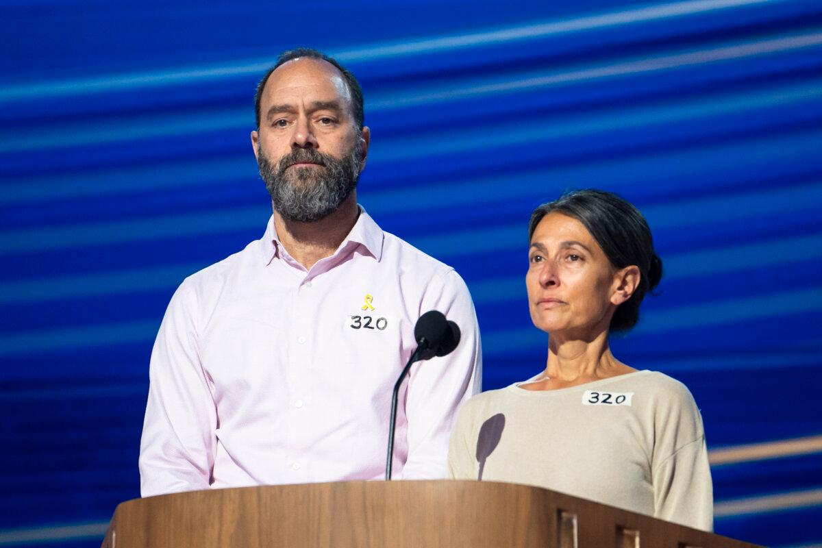 Jonathan Polin and Rachel Goldberg speak about their son Hersh Goldberg-Polin held hostage in Gaza during the Democratic National Convention (DNC) in Chicago on Aug. 21, 2024. (Madalina Vasiliu/The Epoch Times)