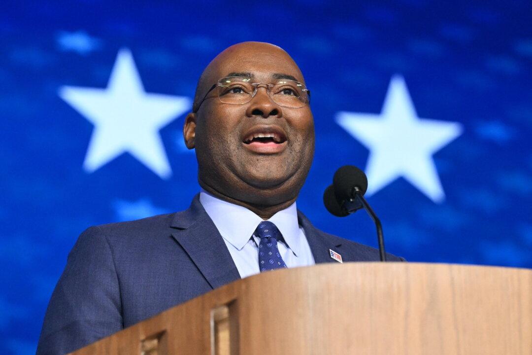 DNC Chair Praises Senior Caucus for ‘Building the Foundation’