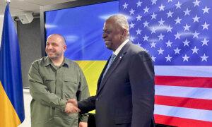 Secretary Austin Welcomes Ukraine Defense Minister to Pentagon