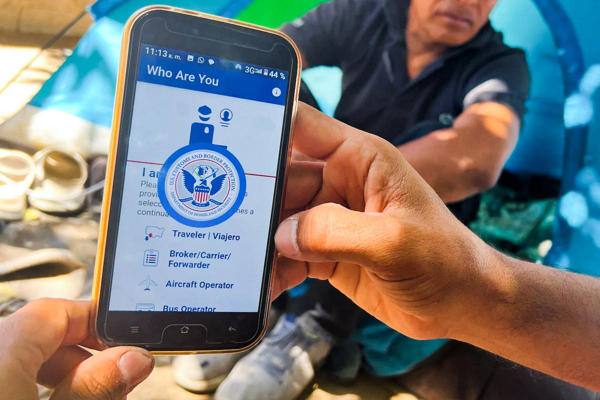 DHS Revokes Legal Status of People Who Entered the US Using CBP One App thumbnail
