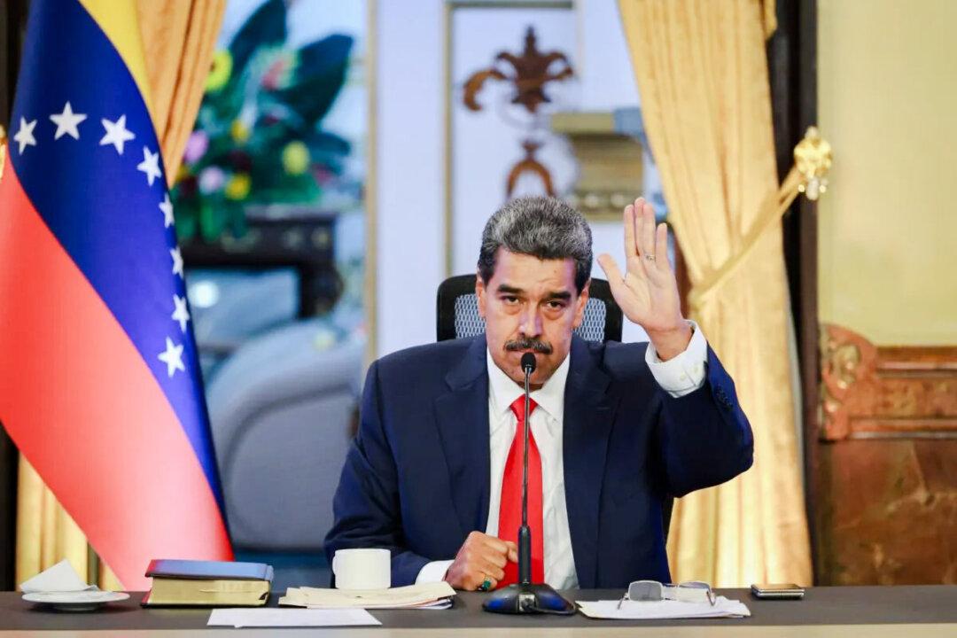 Venezuela: How Maduro Is Slipping Through the Cracks of US Politics