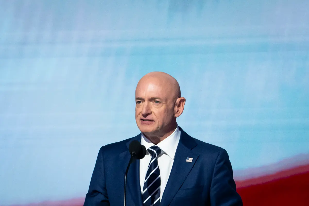 Hegseth Orders Navy to Review Sen. Mark Kelly’s Comments in ‘Illegal Order’ Video thumbnail