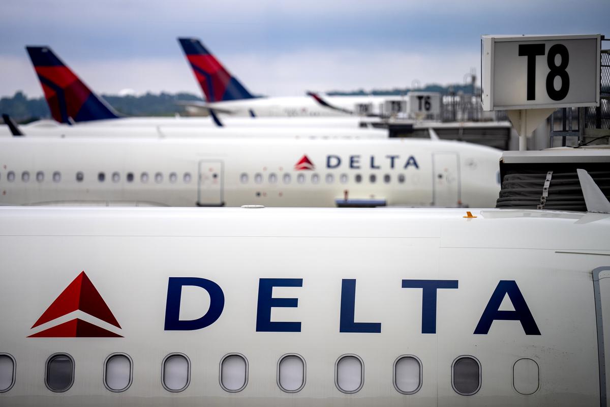 Delta Air Lines Shares Soar Despite Pausing Annual Guidance Amid Slow Growth Expectations