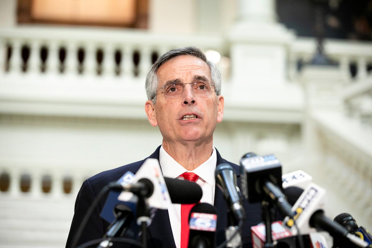 Georgia Secretary of State Says Bomb Threat Temporarily Closed Fulton Polling Sites thumbnail