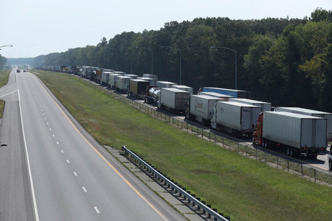 1 Killed in Interstate Crash Involving Truck Carrying ‘Potentially Explosive’ Military Devices