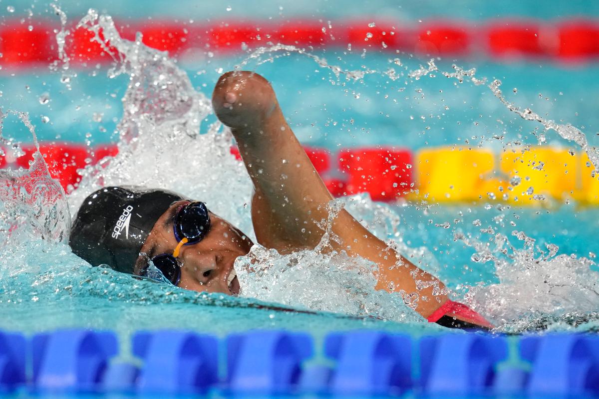 Katarina Roxon competes in the Women's 100m Freestyle S9 heat during the swimming at the Commonwealth Games in Birmingham, England, July 29, 2022. (THE CANADIAN PRESS/AP-Kirsty Wigglesworth)