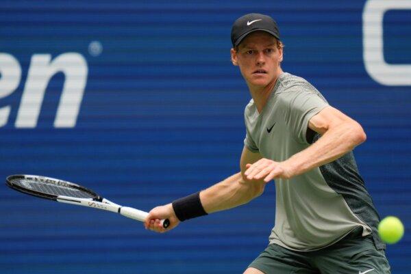 Jannik Sinner, the No. 1 men's seed, returns a shot to Alex Michelsen during their second-round U.S. Open match in New York on Aug. 29, 2024. (Julia Nikhinson/AP Photo)