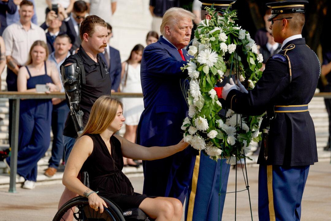 US Army Must Release Records on Incident During Trump Visit to Arlington Cemetery, Judge Rules