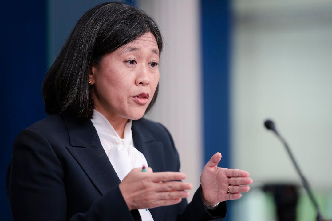 US Trade Chief Hails New Canadian Tariffs on Chinese EVs, Steel, Aluminum