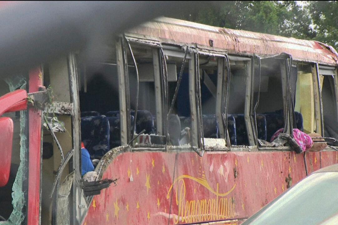 Mississippi Bus Crash Kills 7 People and Injures 37