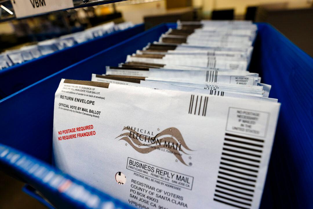 North Carolina Court Halts Mailing of Absentee Ballots, Orders RFK Jr.’s Removal