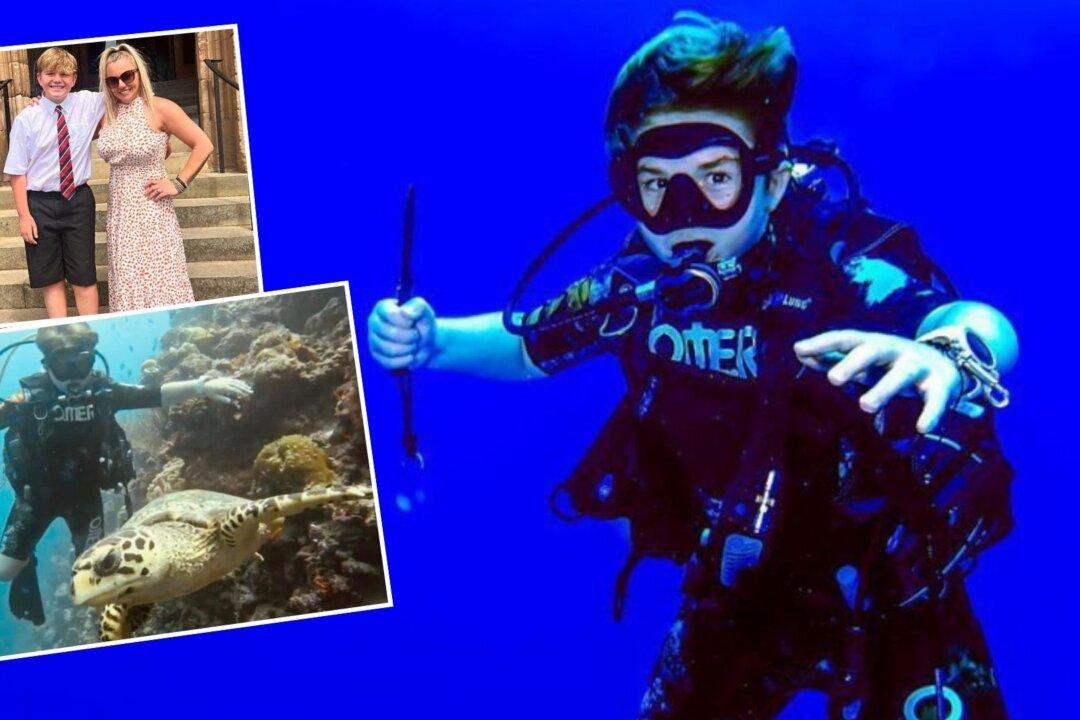 11-Year-Old Breaks World Scuba Diving Record, Can Swim Alongside Tiger Sharks and Giant Manta Rays