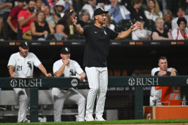 Grady Sizemore of the Chicago White Sox reacts toward the umpire Tom Hallion in the seventh inning against the Detroit Tigers at Guaranteed Rate Field in Chicago, Ill., on Aug. 23, 2024. (Quinn Harris/Getty Images)