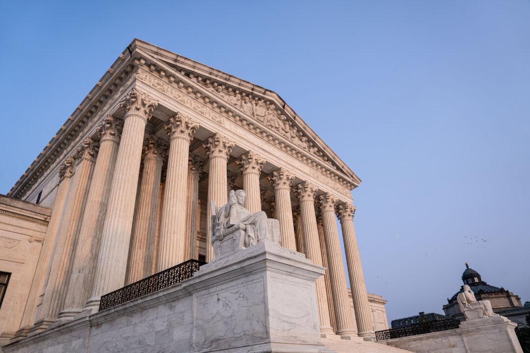 Alaska Man Indicted for Sending Hundreds of Assassination Threats to Supreme Court Justices