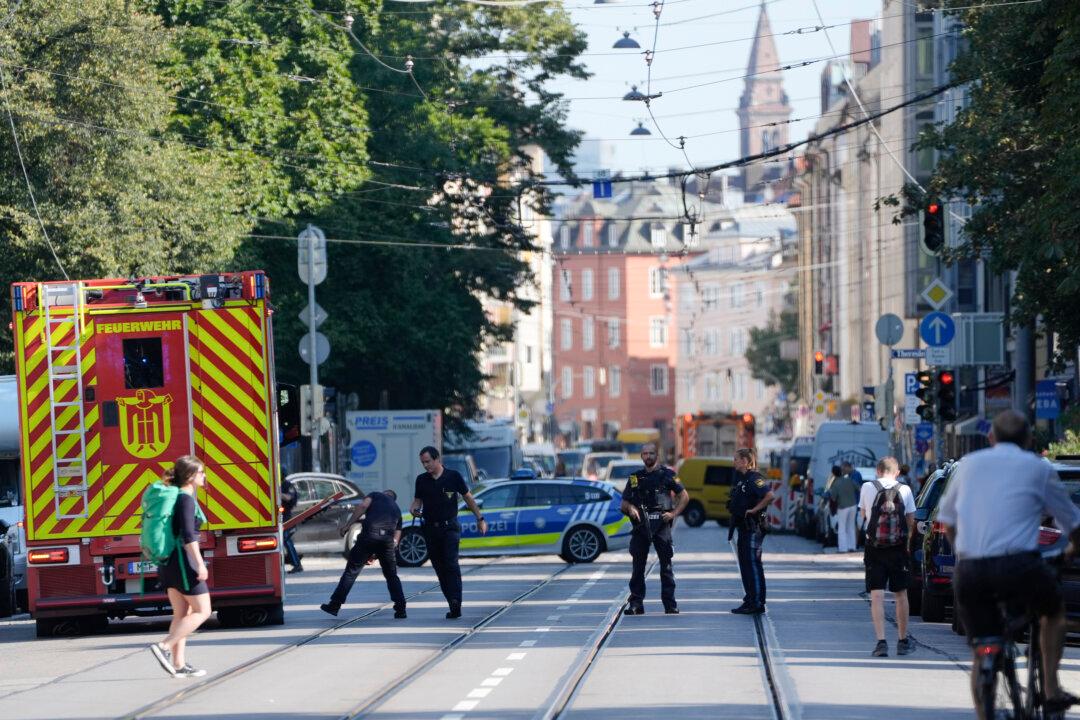 German Police Kill Armed Teenager Near Israeli Consulate in Munich