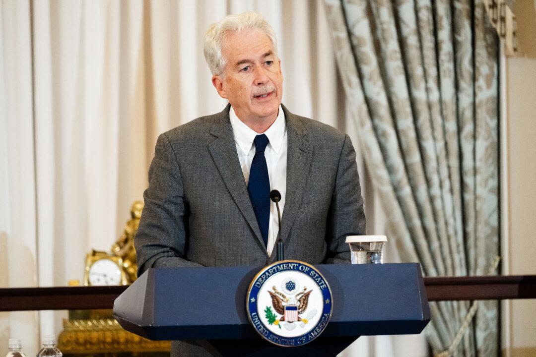 CIA, MI6 Directors Tout Partnership to Counter Russia and China