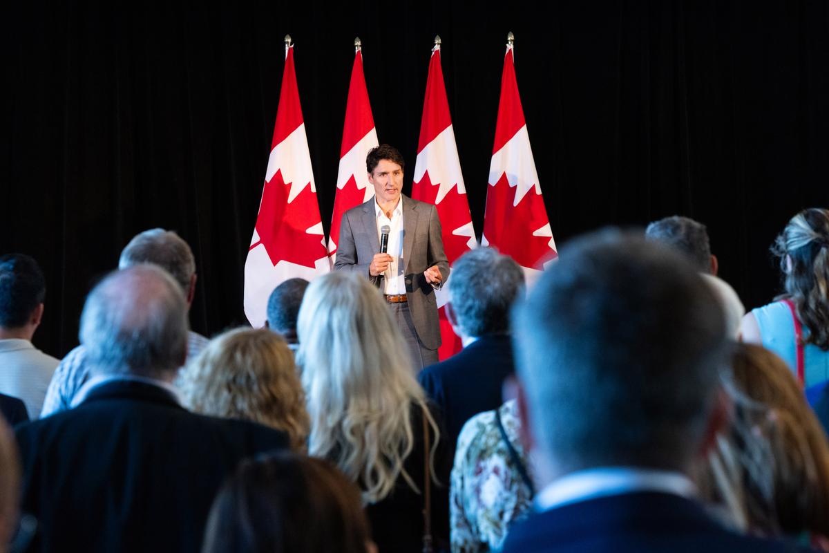 Trudeau to Face Fretful Caucus Ahead of Return to the House