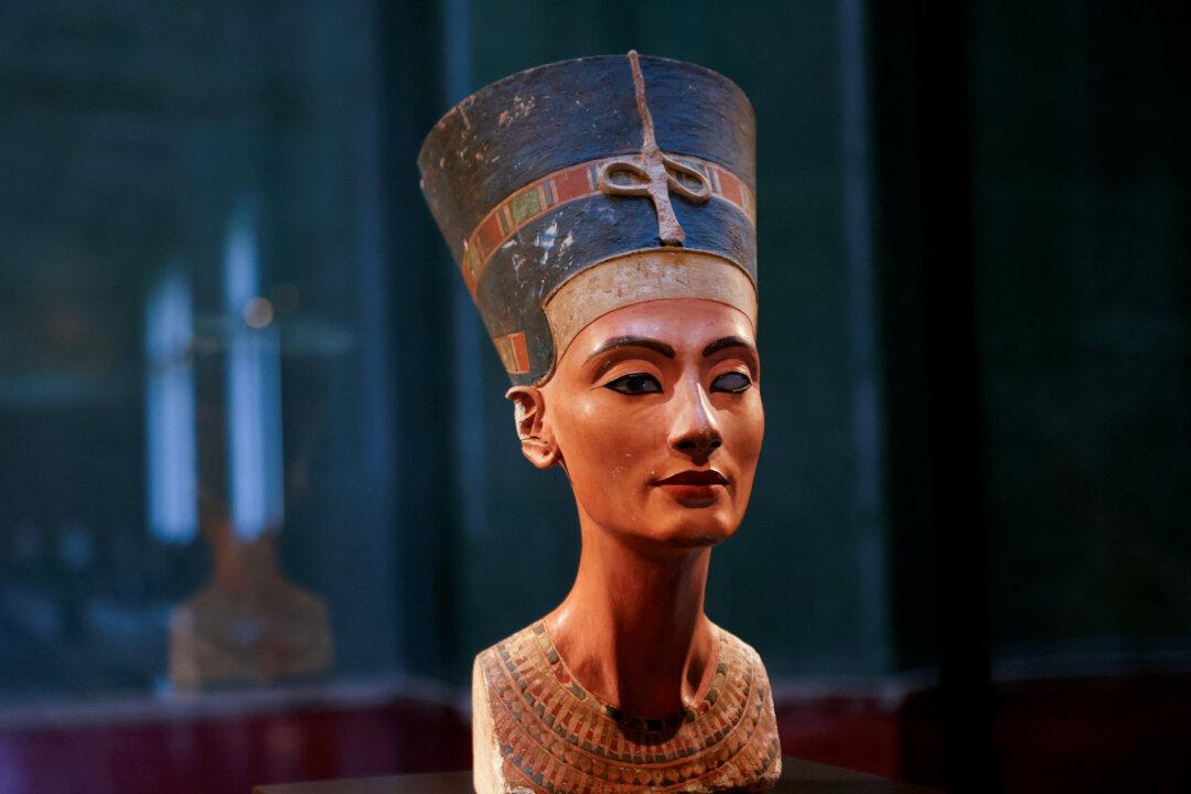Egyptian Archaeologist Calls on Berlin to Return Nefertiti Bust