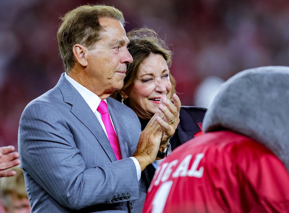 Nick Saban Honored at Alabama as Crimson Tide Avoid Upset