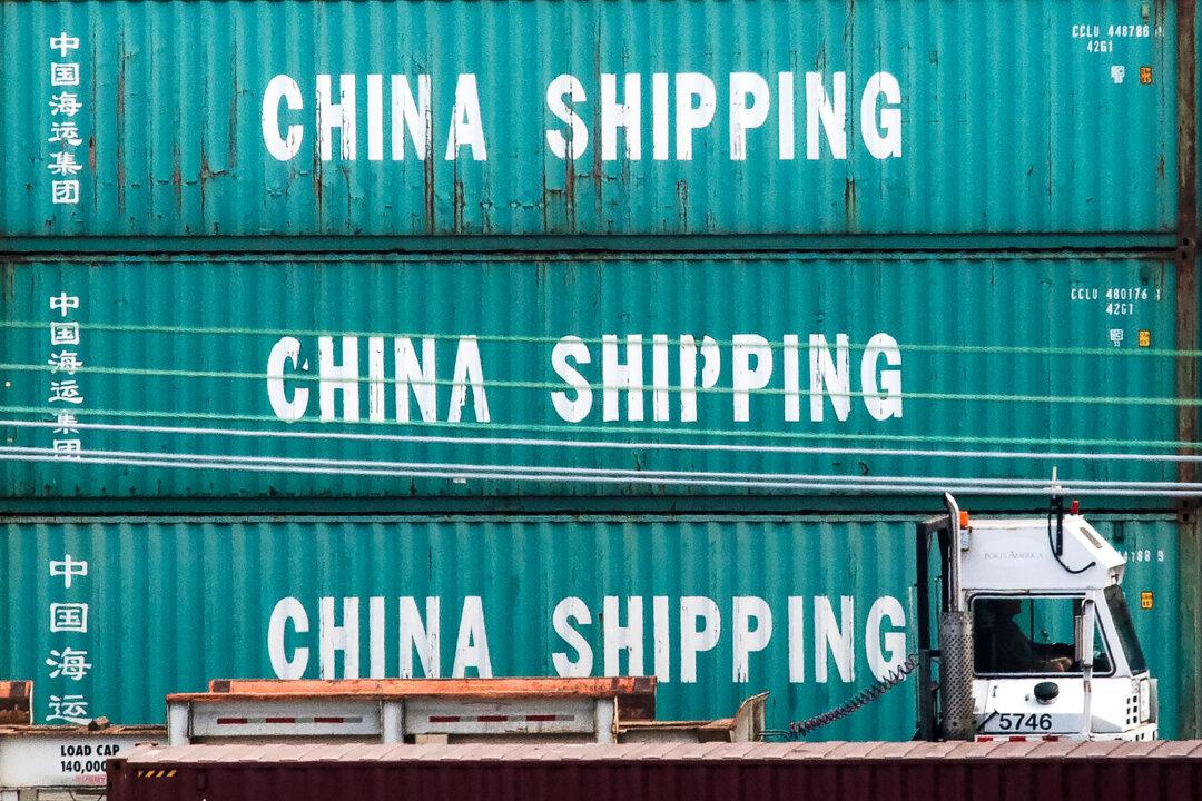 Bipartisan Panel Urges Congress to Revoke China’s Trade Privileges