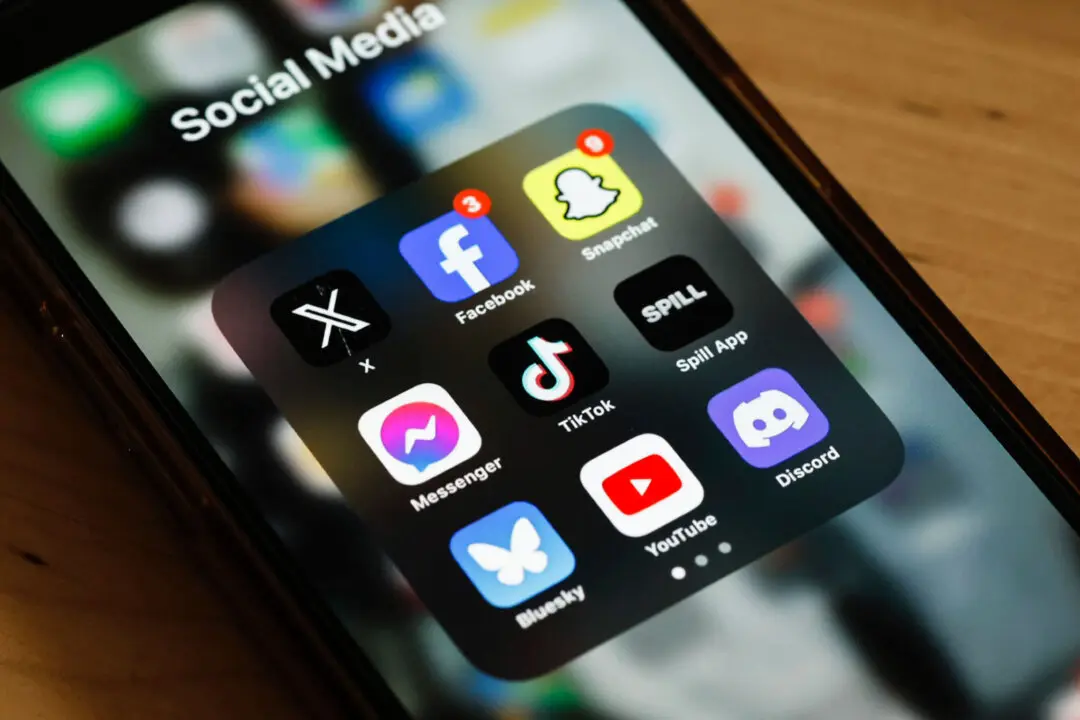 Jury Acquits Former Coast Guard Officer of Threatening Trump on Social Media