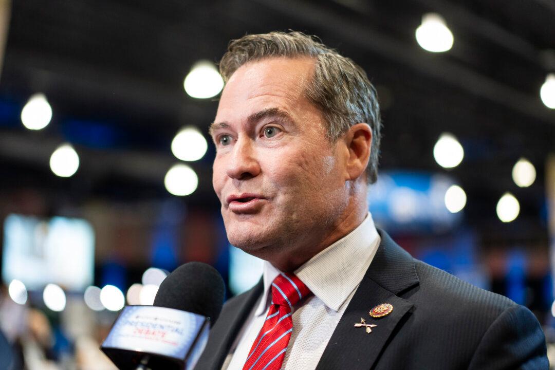 Incoming National Security Adviser Waltz Vows to Bring Ukraine War to ‘Responsible End’