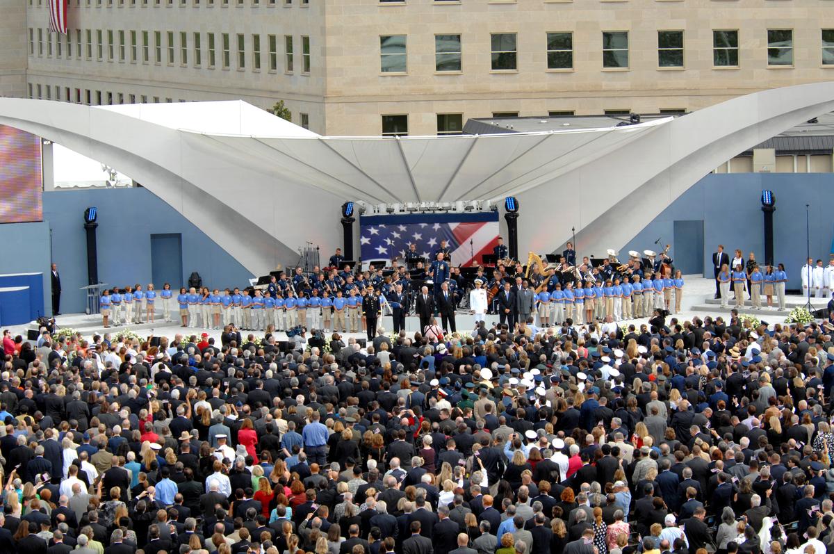 Singing "God Bless America" at the Pentagon Memorial dedication ceremony on Sept. 11, 2008. (Public Domain)