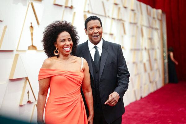 Pauletta Washington and Denzel Washington attend the 94th Annual Academy Awards at Hollywood and Highland in Hollywood, Calif., on March 27, 2022. (Emma McIntyre/Getty Images)