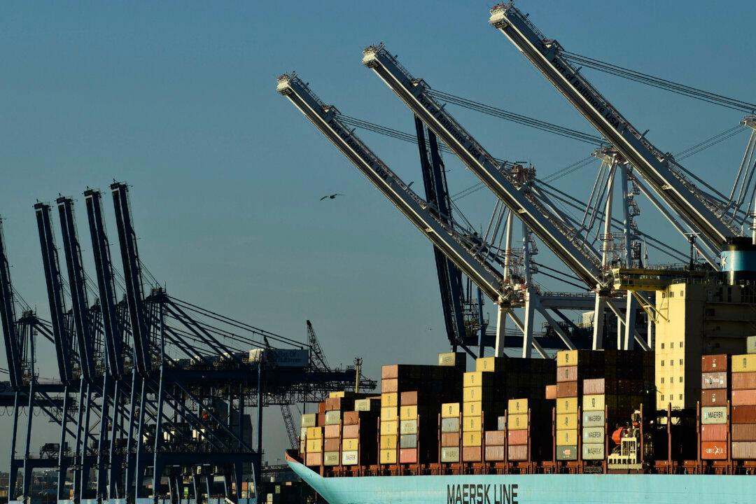 New Report Says Technology Built Into Chinese-Made Cargo Cranes Could Be a Trojan Horse for US Seaports