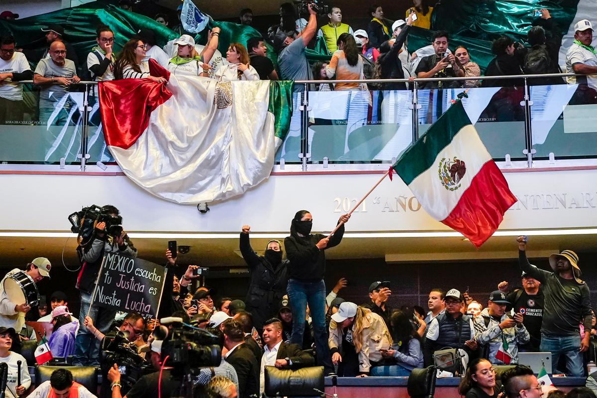 Mexican Reforms Will Subordinate Judges to Politicians, Say Legal Experts
