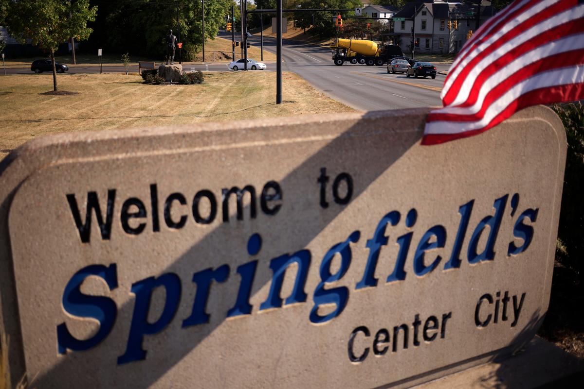 Springfield Mayor Assumes Emergency Powers as Threats Pour In