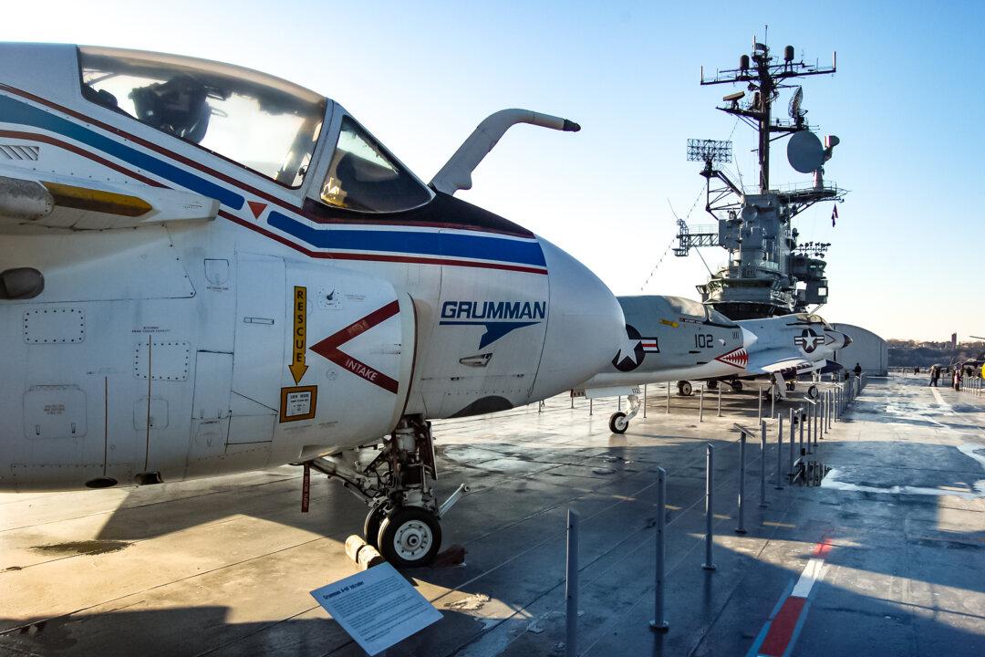 Why the A-6 Intruder Is Still the Best Navy Attack Plane to Grace the Deck of a US Carrier