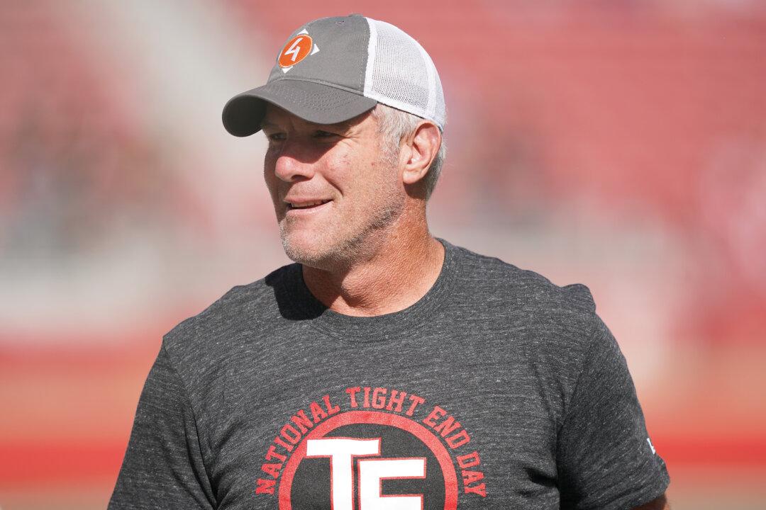 Court Turns Down Appeal From Brett Favre in Defamation Case Against Shannon Sharpe