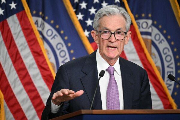 US Job Openings Unexpectedly Top 8 Million as Labor Market Stays Intact | USNN World News Federal Reserve Chairman Jerome Powell holds a press conference in Washington, on Sept. 18, 2024. (Mandel NGAN / AFP)