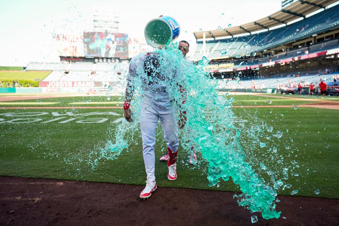 White Sox Dealt 117th Loss as Adams’ Infield Single in the 13th Inning Lifts Angels to 4-3 Victory