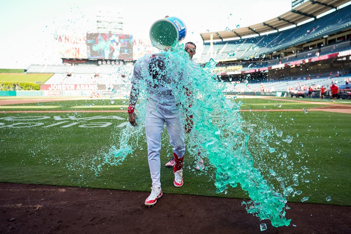 White Sox Dealt 117th Loss as Adams’ Infield Single in the 13th Inning Lifts Angels to 4-3 Victory