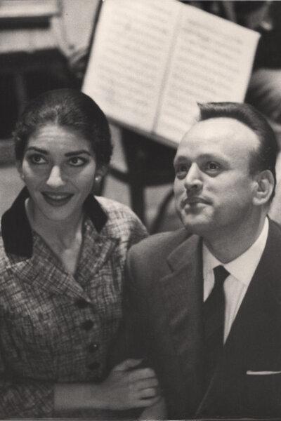 Callas and Italian tenor Mirto Picchi, performers in Cherubini's Medea, Milan, 1957, by Carlo Cisventi. (<a href="https://www.archivioricordi.com/#/">Archivio Storico Ricordi</a>/<a href="https://creativecommons.org/licenses/by-sa/4.0/deed.en">CC BY-SA 4.0</a>)