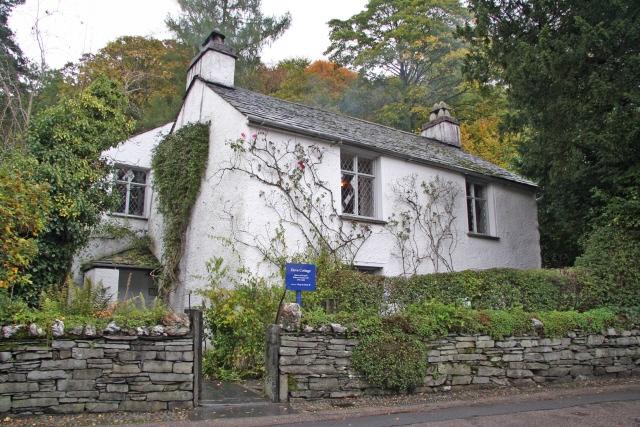 The idyllic Dove Cottage just outside Grasmere, England, was the home of poet William Wordsworth. (Christine Hasman/CC BY-SA 2.0)