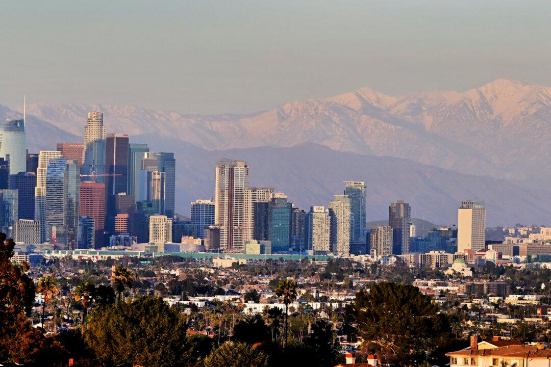 Los Angeles County Seeing ‘Unprecedented’ Number of Mosquito-Borne Disease Cases, Officials Warn