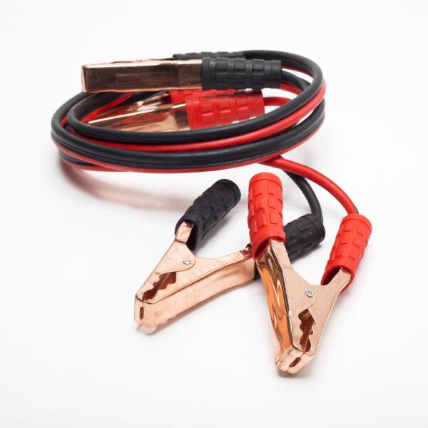 Test your jumper cable before winter sets in. (Sukpaiboonwat/Shutterstock)
