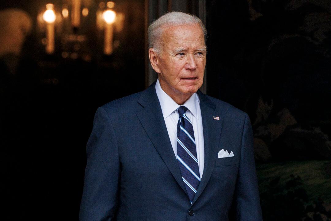 Biden: All-Out War or Settlement Both Possible in Middle East