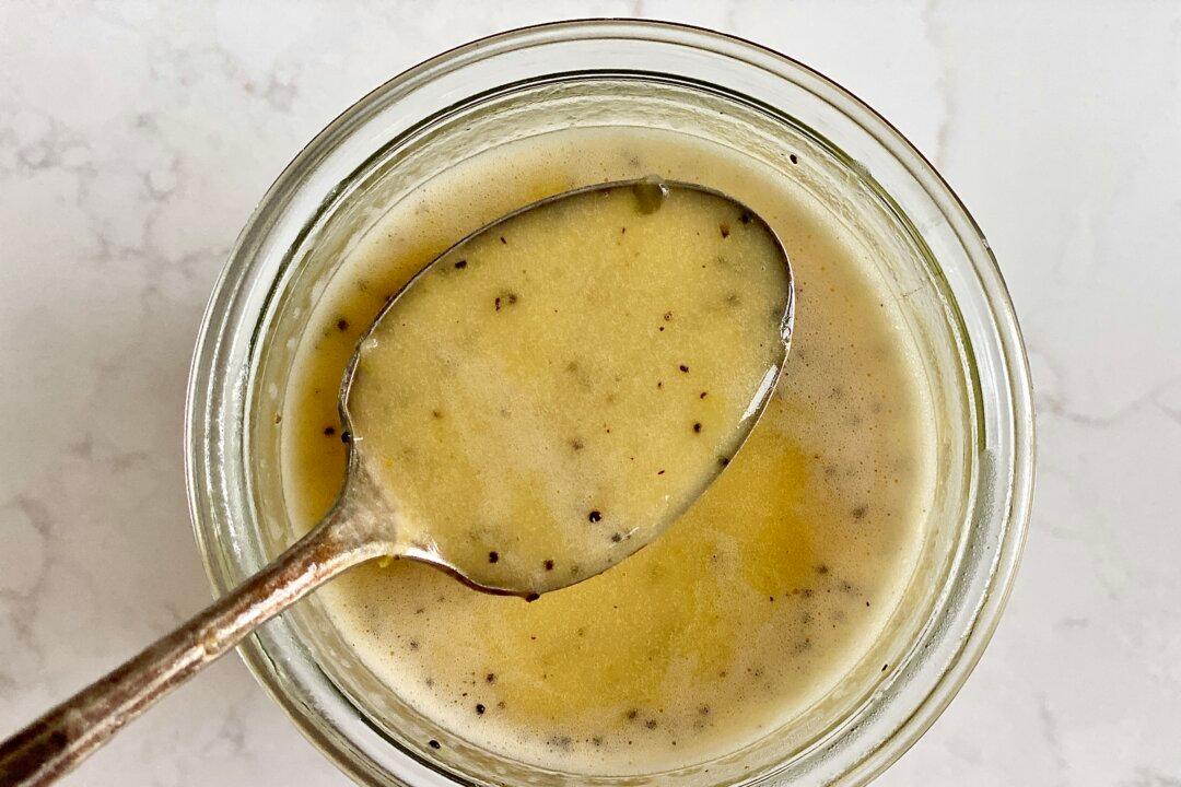 This Poppy Seed Dressing Turned Me Into a Salad Person