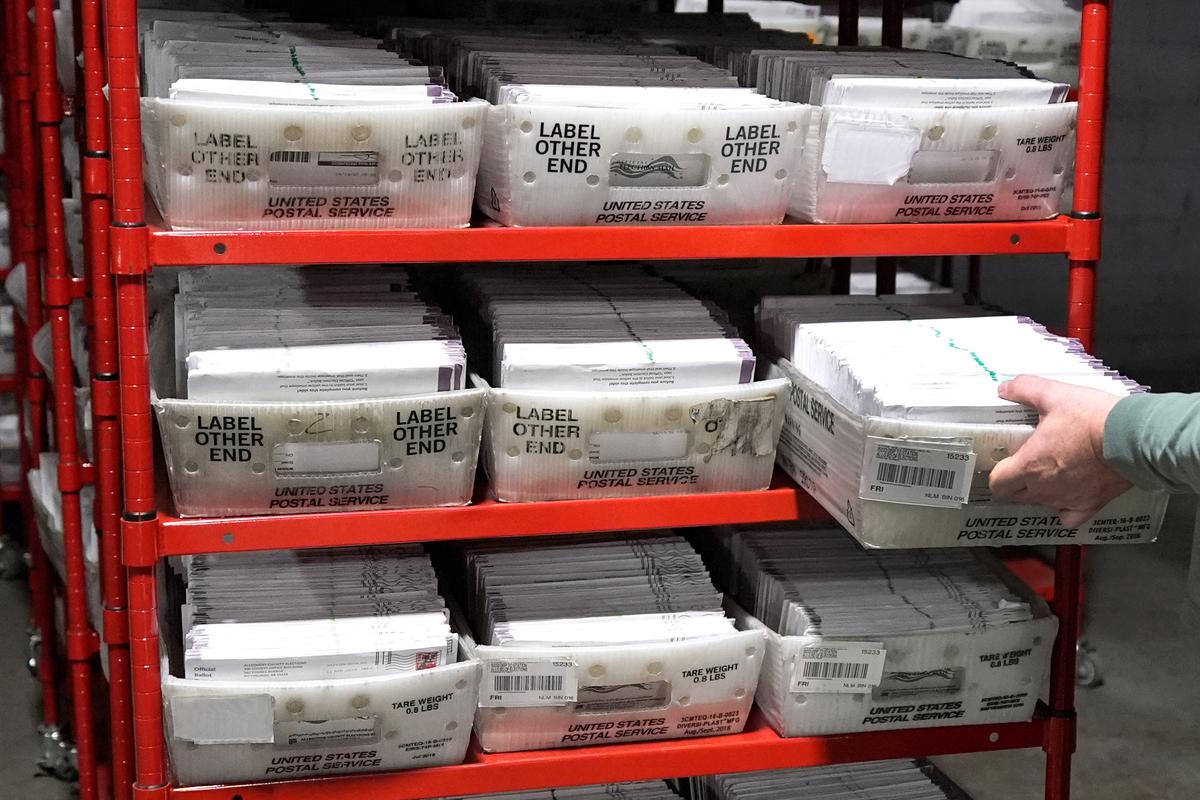 Pennsylvania County Must Update Voters on Mail-In Ballot Status: Court