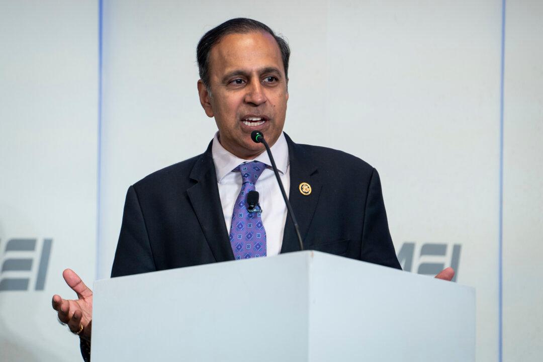 House CCP Committee Leader Seeks Information From CBP Over Firearm Seizures
