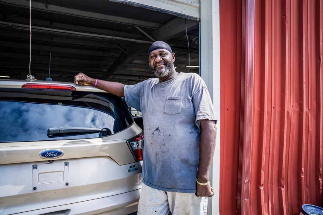 Harris Struggles to Win Over Some Black Male Voters, a Key Democratic Voting Bloc