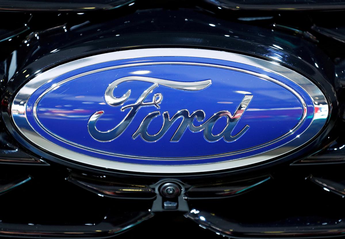 Ford Announces ‘Employee Pricing’ for All Shoppers After Trump’s Tariffs thumbnail