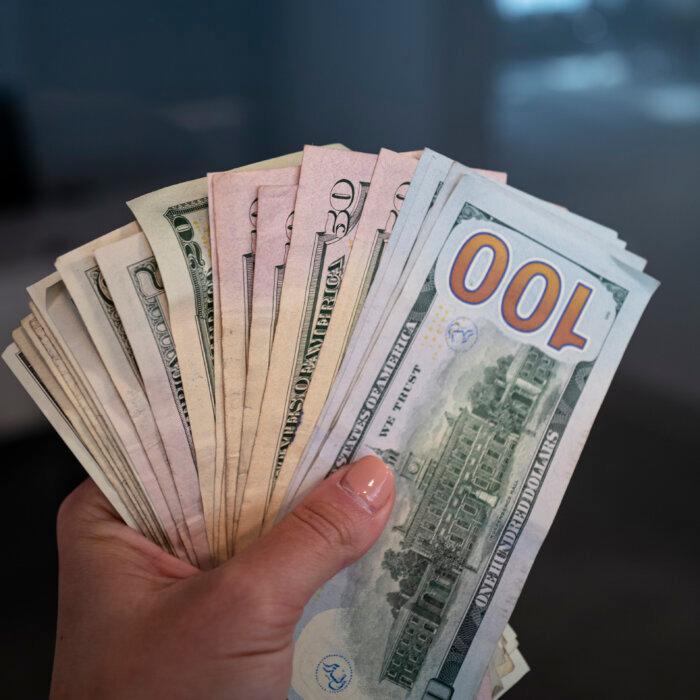 Dollar Hits Highest Level in Over 4 Months After Trump’s Election Victory