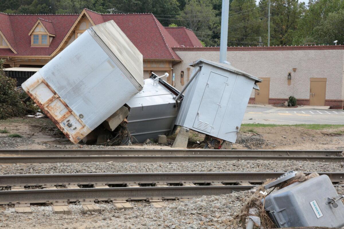 Storm damage was hard to miss in Biltmore Village, Asheville, N.C. Photo taken on Oct. 3, 2024. (Richard Moore/The Epoch Times)